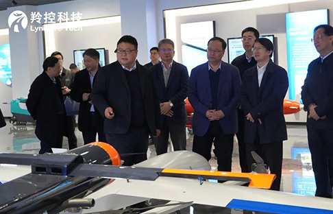 科技部吳朝暉副部長到西工大調研 參觀并指導羚控科技無人機